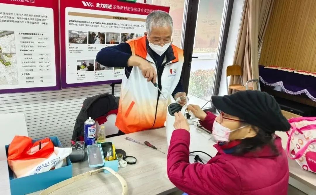 澳门雷锋心水论坛,澳门雷锋心水论坛，传承雷锋精神，共筑美好社会