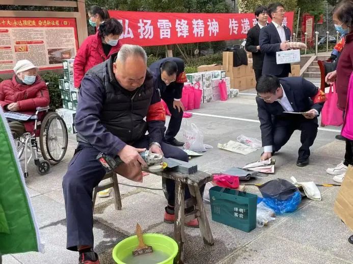 雷锋站长独家心水码奥门,雷锋站长独家心水码澳门，传承雷锋精神与探索彩票文化